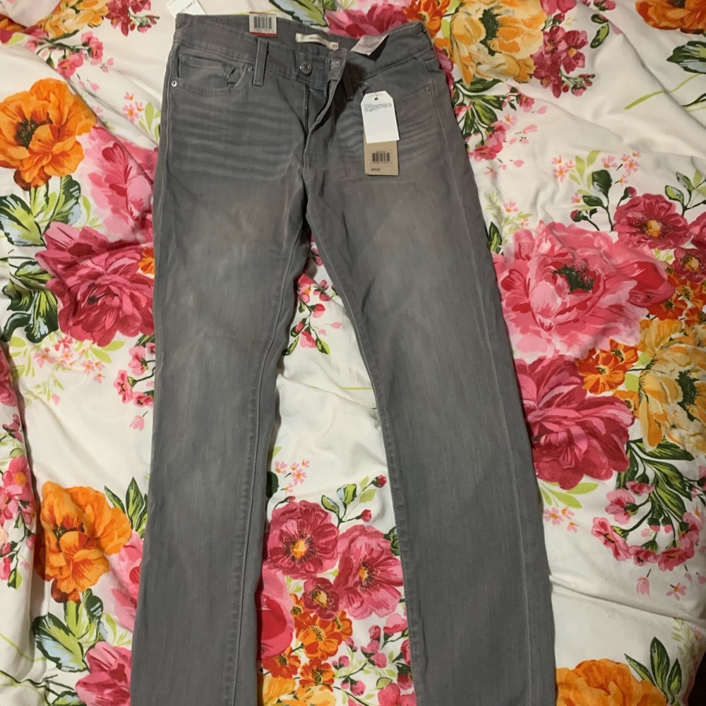 NWT Levi’s 711 gray skinny jeans size 29